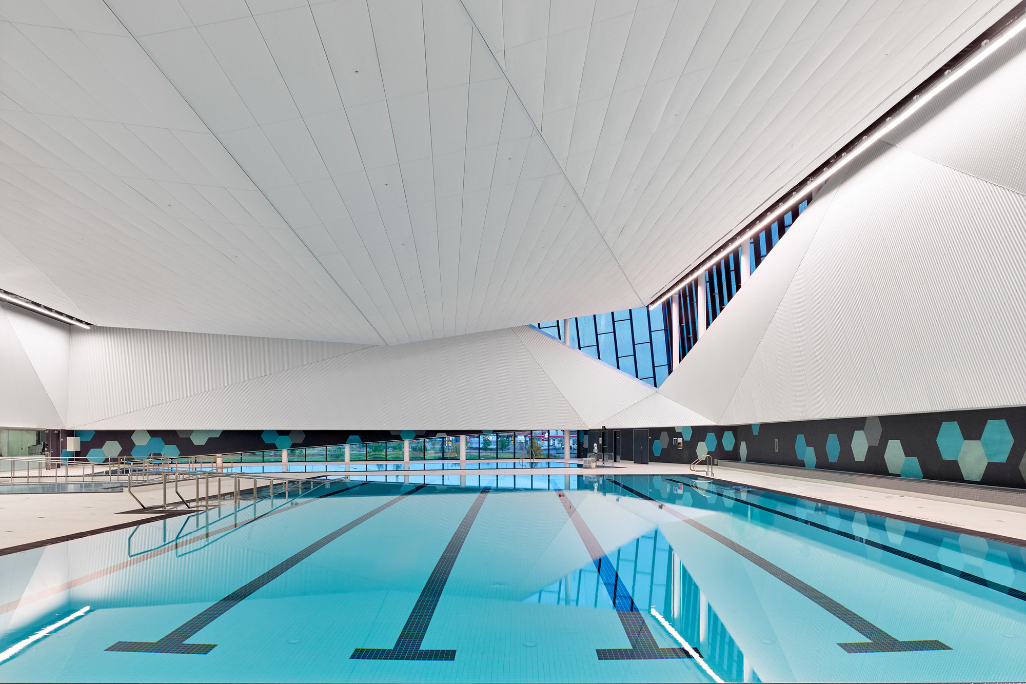 杭州互众体育设施工程有限公司